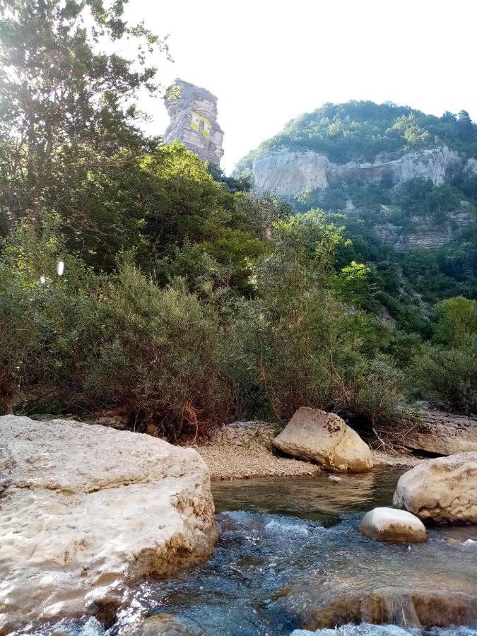 La Canopee Barret-sur-Meouge Bagian luar foto